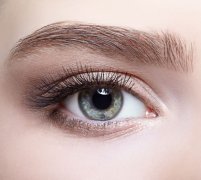 去黑眼圈方法有哪些，這招幫你解決困擾了10多年的黑眼圈